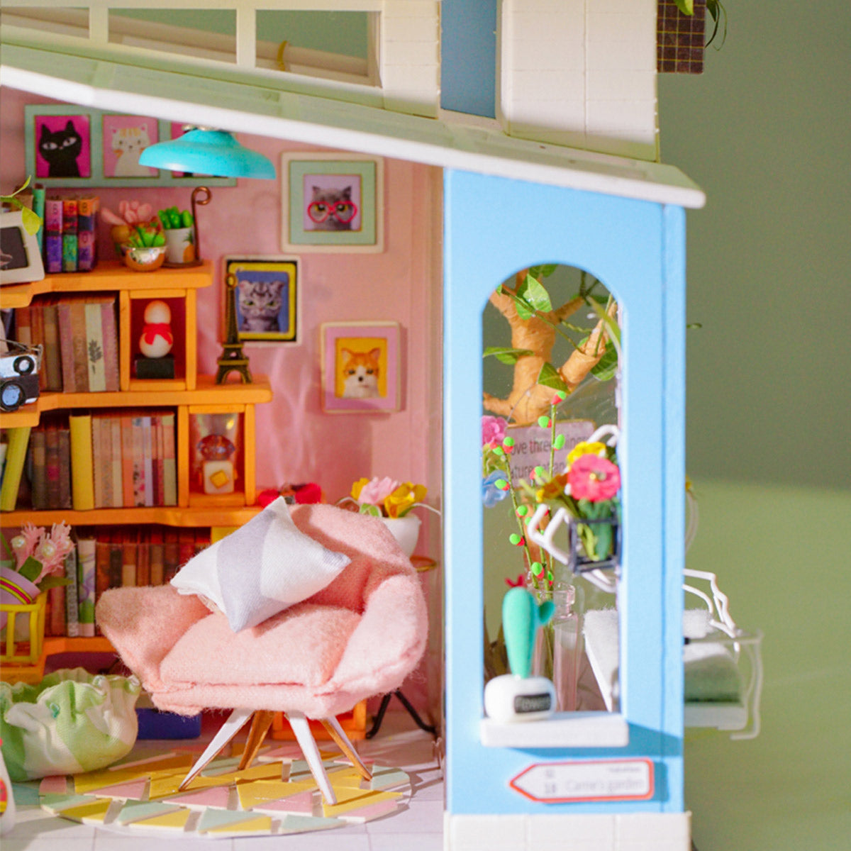 Dollhouse Kit-Dora’s Loft 12