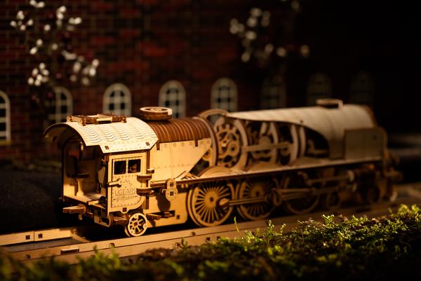 V-Express Steam Train with Tender-538